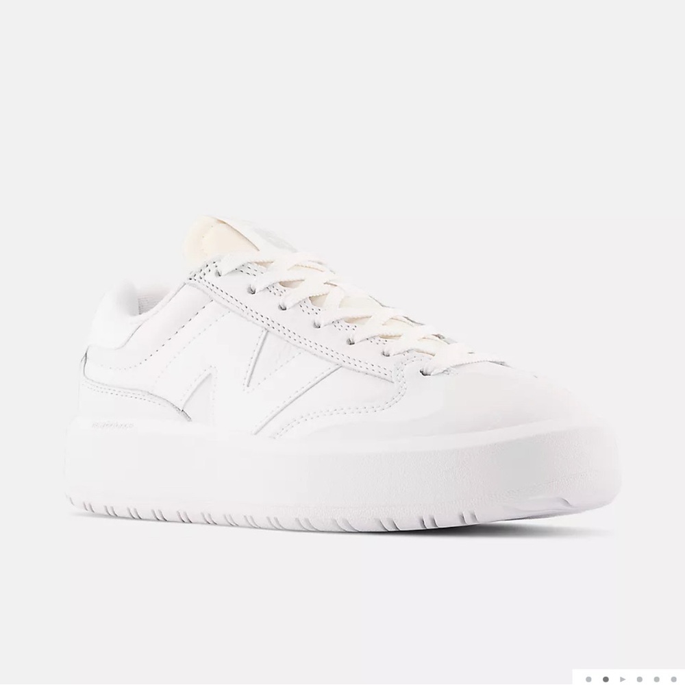 New Balance UNISEX CT302 ( NWT )